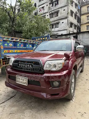 Toyota Hilux Surf 2004 Maroon
