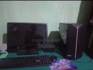 Desktop Computer Dell Alpha 8GB Intel Core i3 SSD 500GB