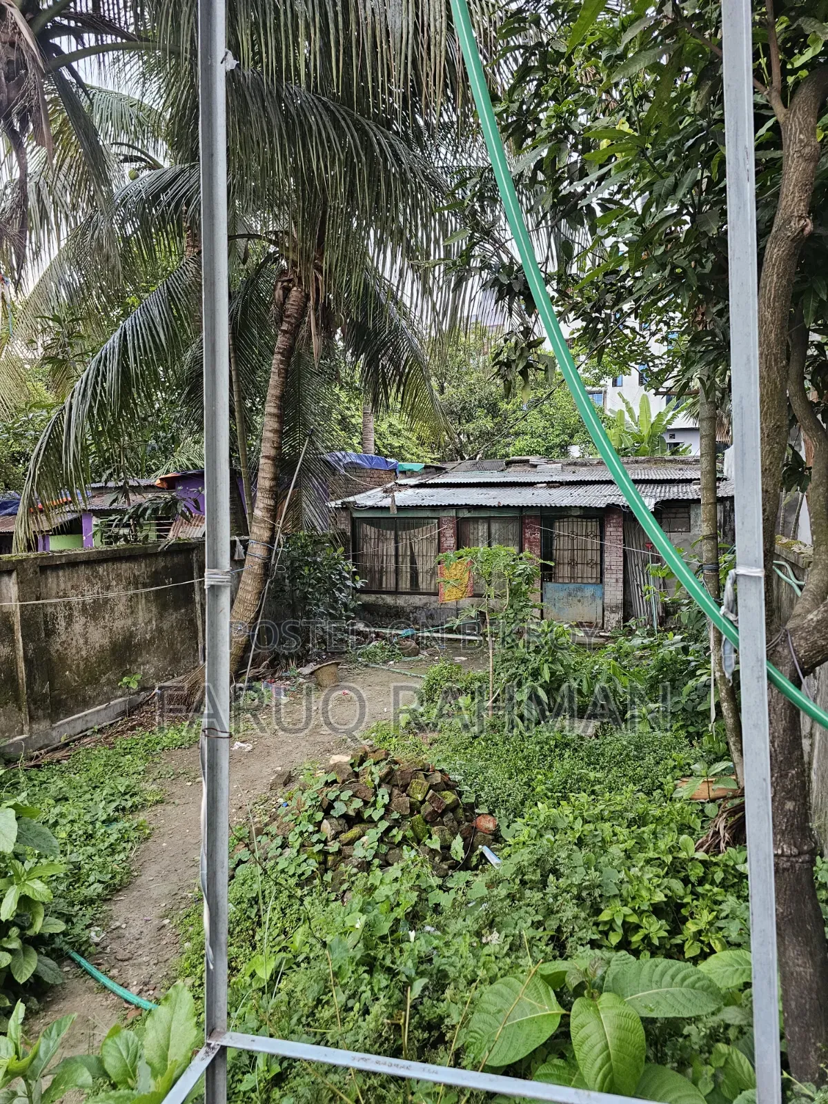 উত্তরখানে মেইন রাস্তার সাথে আড়াই কাঠার রেডি প্লট বিক্রি!