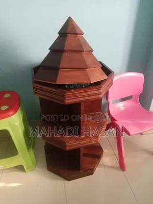 আ্যাকোরিয়াম কাঠ ও কাঁচের আকর্ষণীয় অ্যাকোরিয়াম (স্ট্যান্ডসহ)