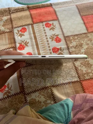 Apple iPad 4 Wi-Fi + Cellular 32 GB Silver
