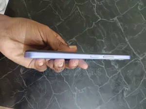 Vivo Y17 64 GB Purple