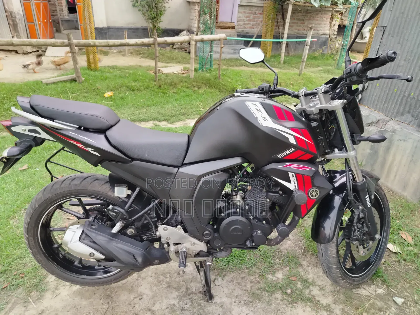 ইয়ামাহা এফজেড ২০২৩ কালো