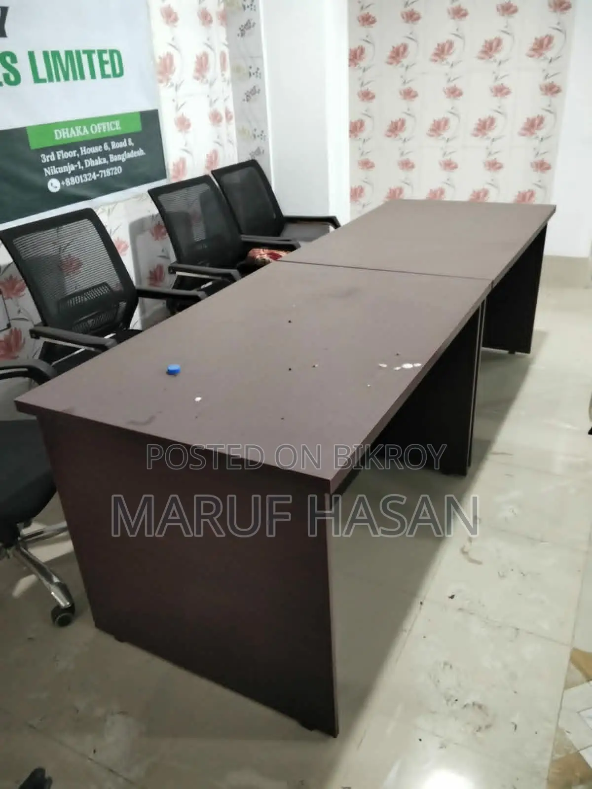 Chair / Table