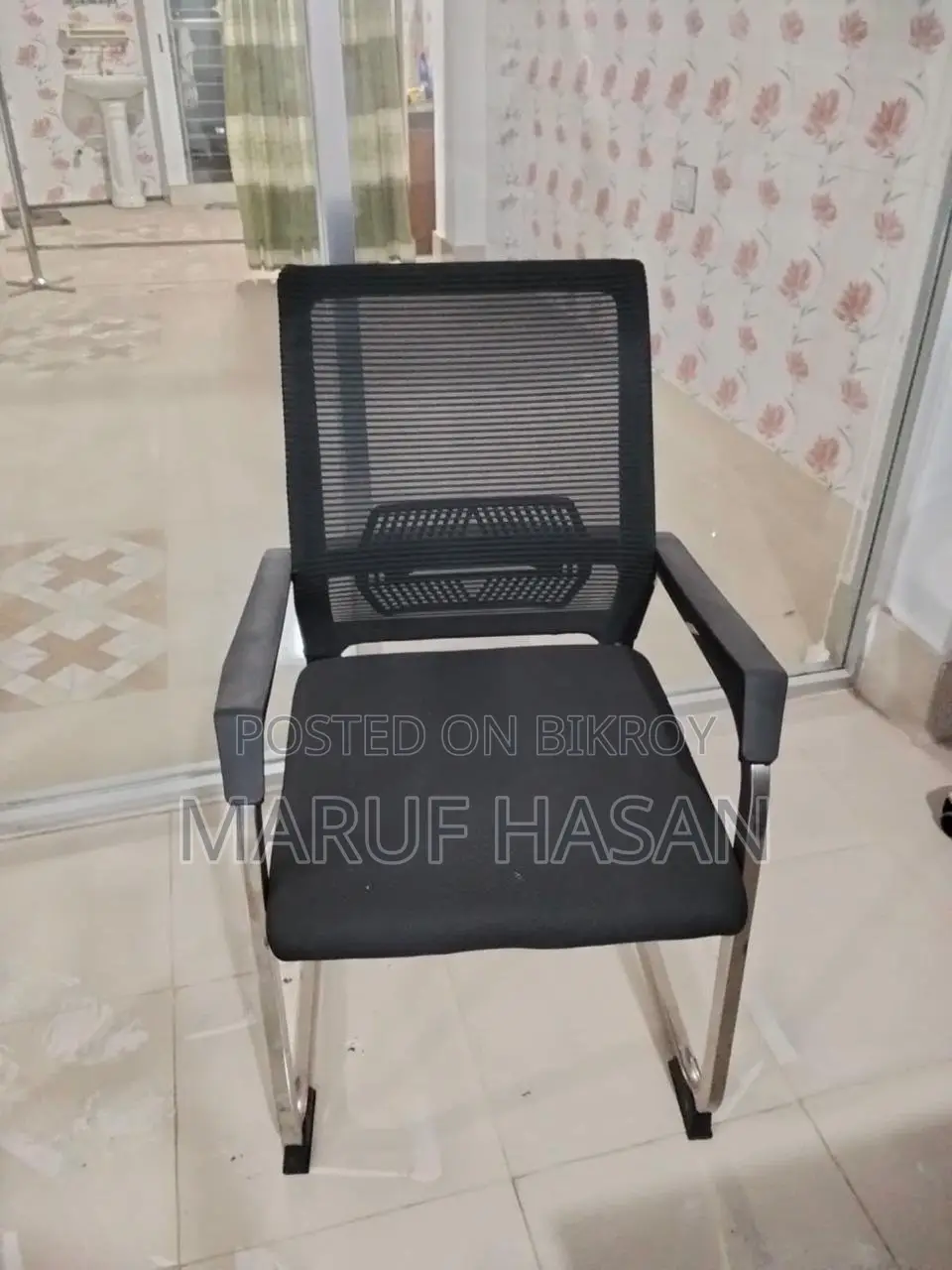 Chair / Table