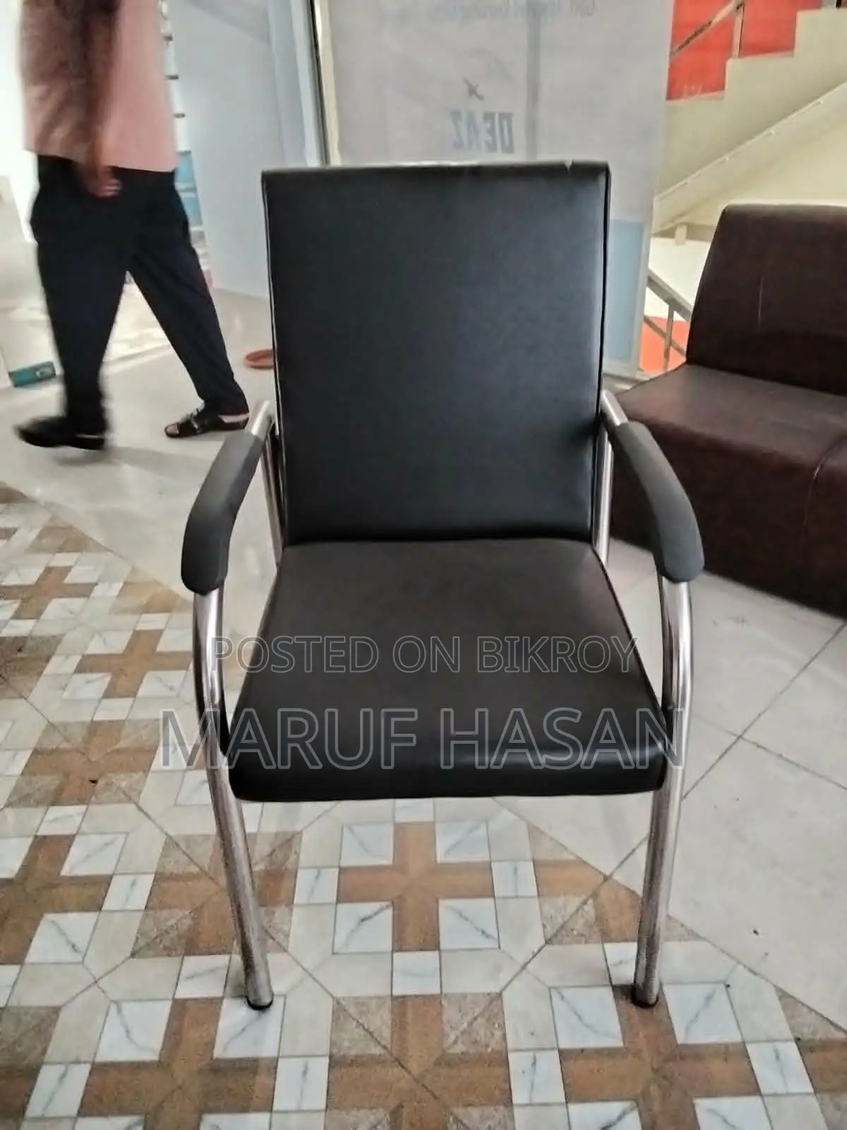Chair / Table
