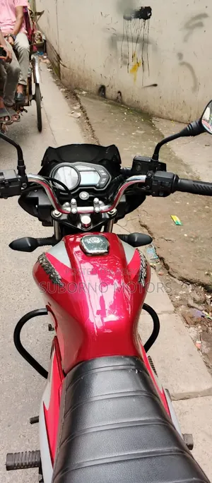 Bajaj Discover 125 2023 Red