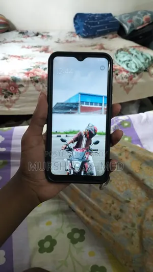 Vivo Y11 32 GB Blue