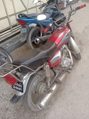 Honda 2006 Red