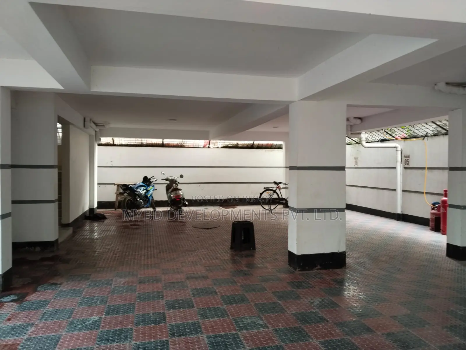 বসুন্ধরায় ৩ বেডরুমের অ্যাপার্টমেন্ট বিক্রয়ের জন্য