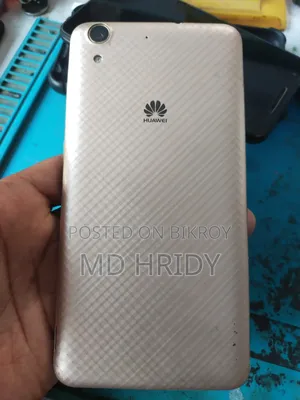 Huawei Y6 16 GB Gold