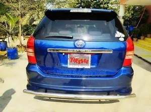 Toyota Wish 2004 Blue