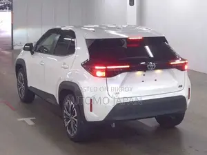 Toyota Yaris Cross 2021 Pearl