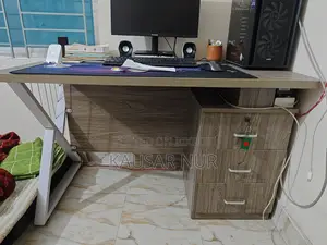 বিক্রয় পোস্ট 
স্টাডি/কম্পিউটার টেবিল বিক্রয় হবে