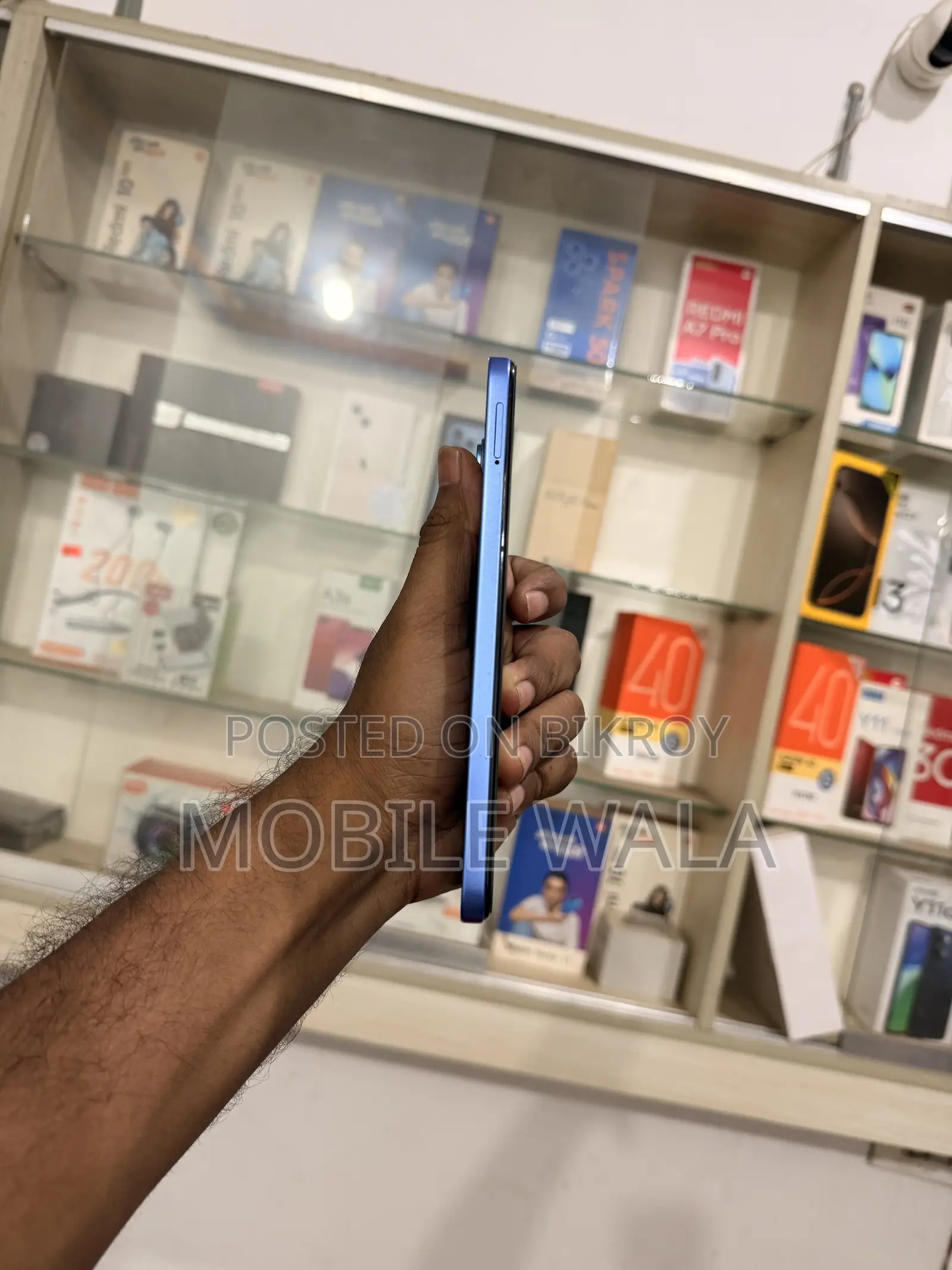 Infinix Hot 60i 128 GB Blue