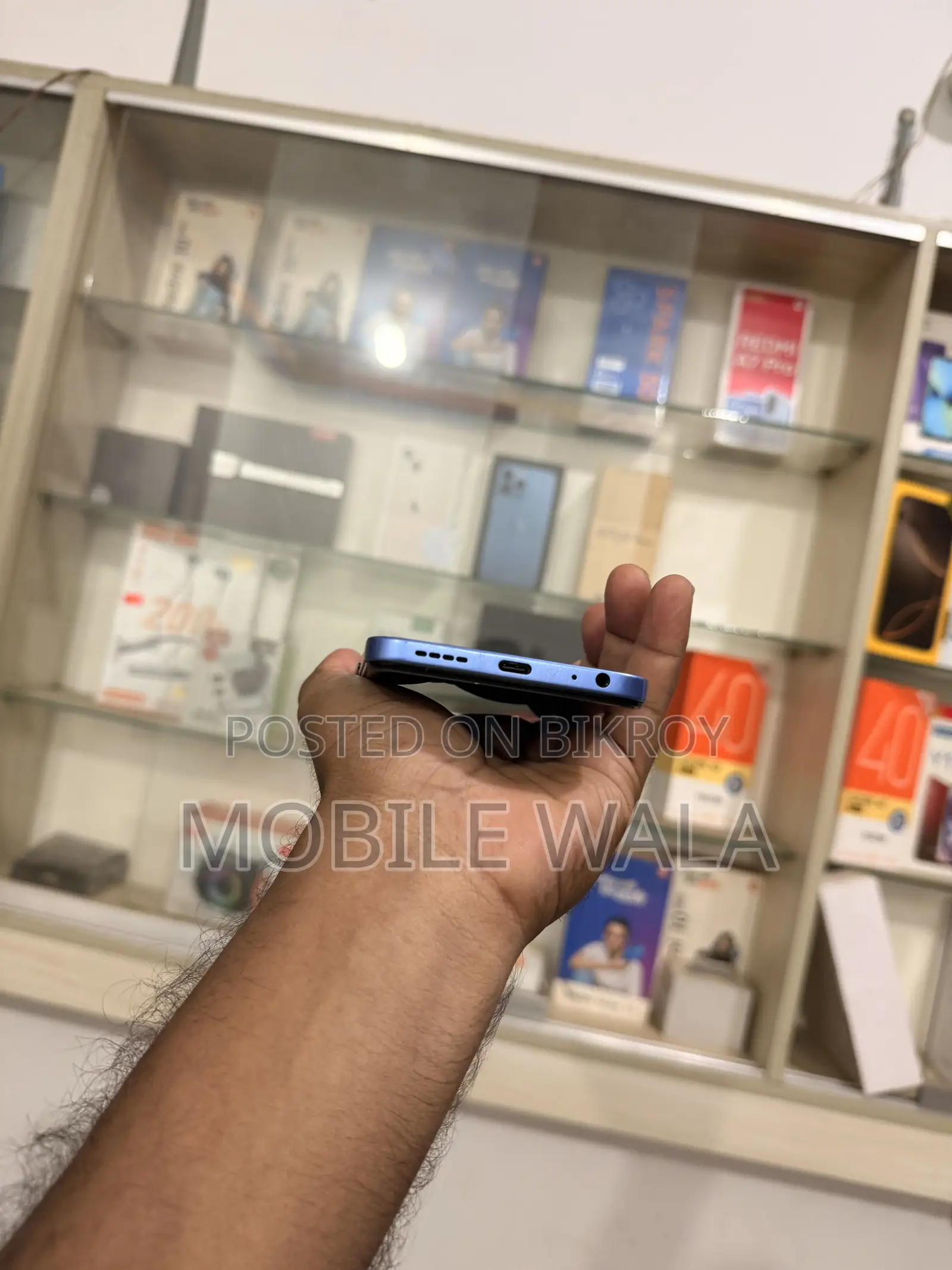 Infinix Hot 60i 128 GB Blue