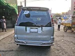 Toyota Noah 2.0 AWD (8 Seater) 2001 Silver