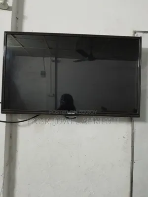 Walton Non-Smart LED TV (32 inches) - Works very well. No issues.