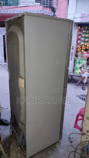 220 Liter Hitachi Brand Refrigerator for Sale