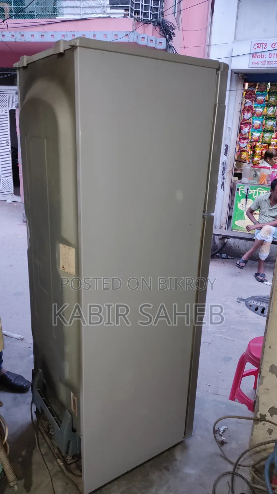 220 Liter Hitachi Brand Refrigerator for Sale