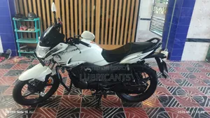 Hero Hunk 2020 White