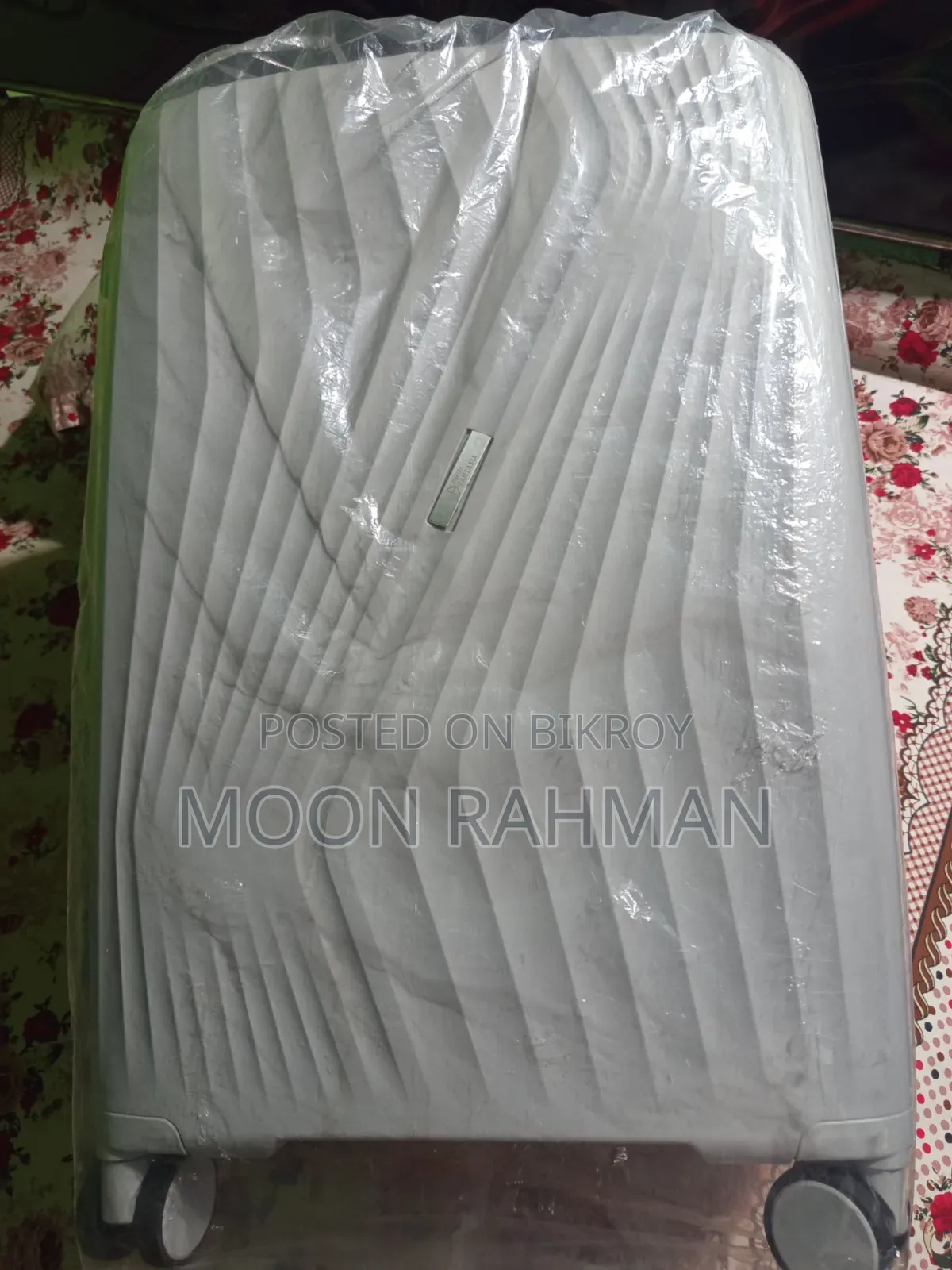 Premium Hard Shell Travel Luggage | Brand New | Grey | 24 Inch