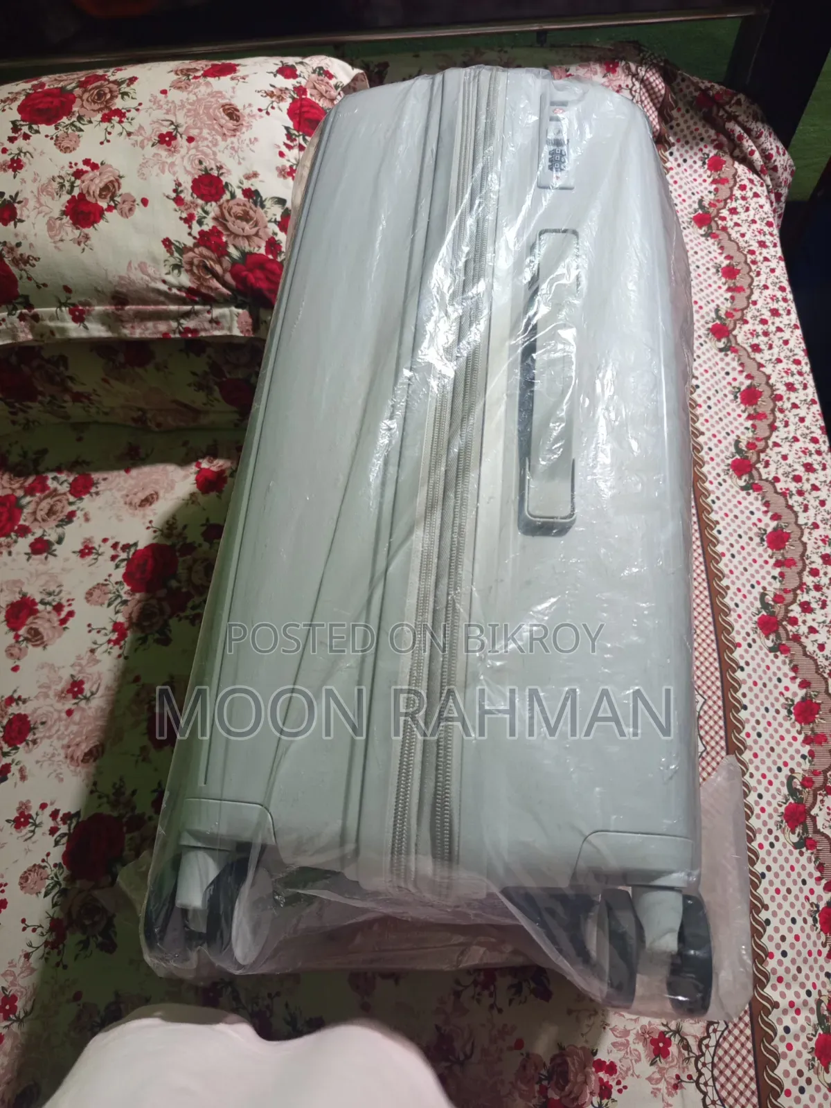 Premium Hard Shell Travel Luggage | Brand New | Grey | 24 Inch