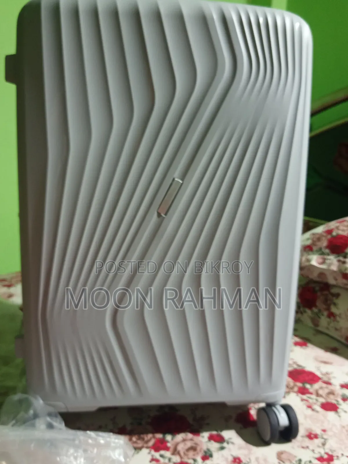 Premium Hard Shell Travel Luggage | Brand New | Grey | 24 Inch