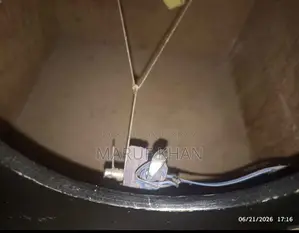 ক্যাজন বক্স এক হাত ব্যবহৃত