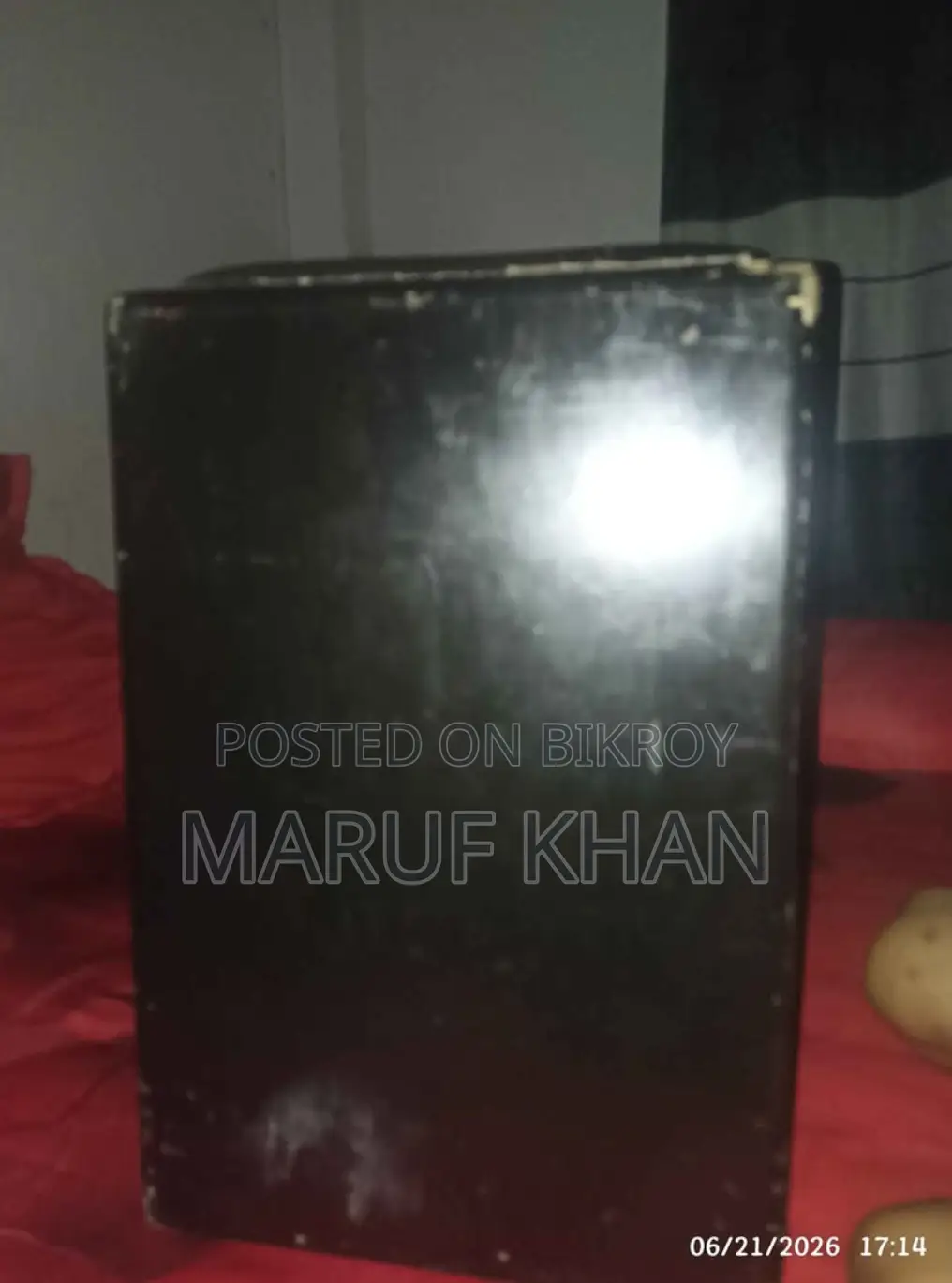 ক্যাজন বক্স এক হাত ব্যবহৃত