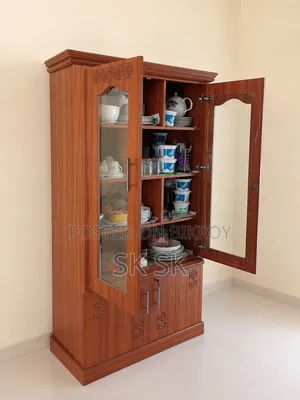 Showcase for Sale, Attractive Wooden Kitchen Cabinet