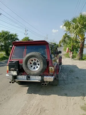 Nissan Patrol 1992 Red