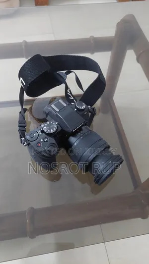 Panasonic Lumix G85 With 12-60mm F/3.5-5.6 Power O.I.S. Lens