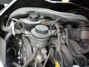 Toyota HiAce 2022 Silver