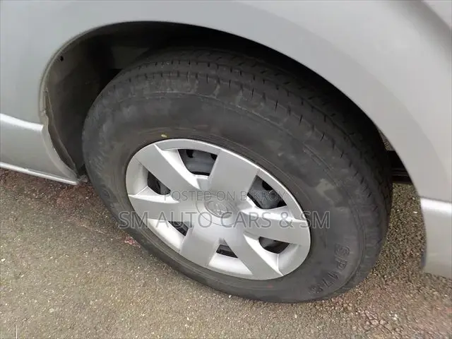 Toyota HiAce 2022 Silver