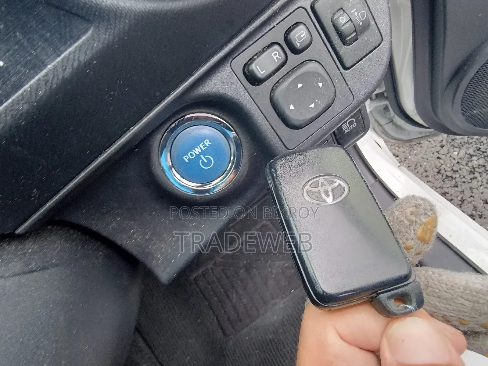 Toyota Aqua 2021 Pearl