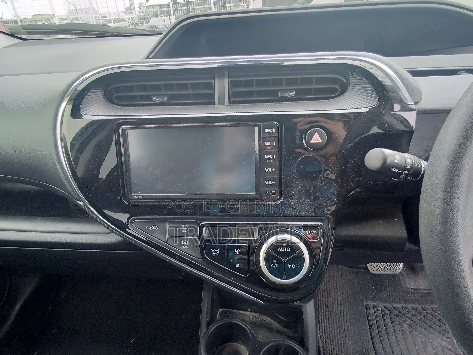 Toyota Aqua 2021 Pearl
