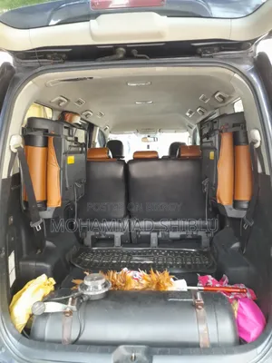 Toyota Noah 2011 Blue