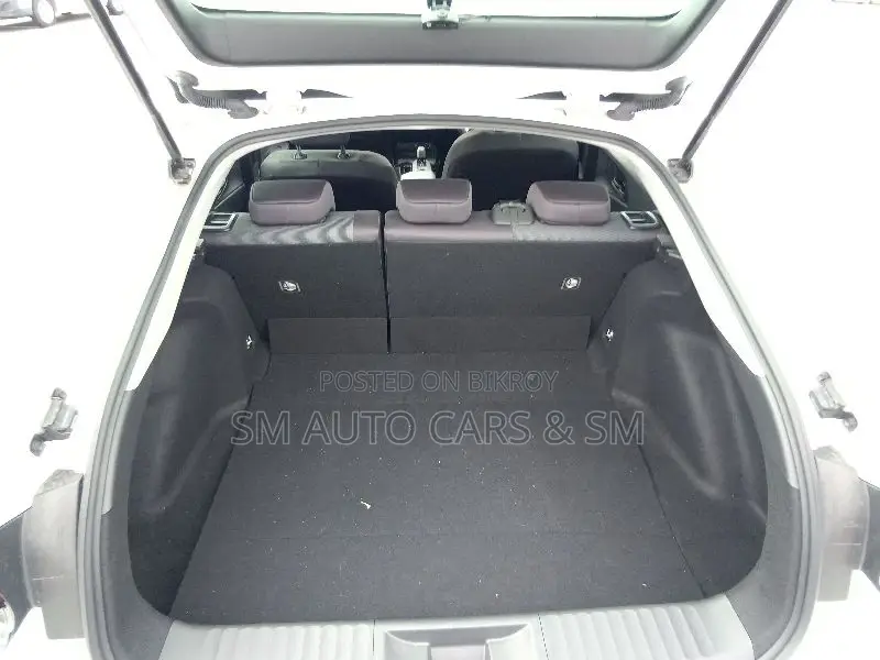 Toyota Prius 2023 Pearl