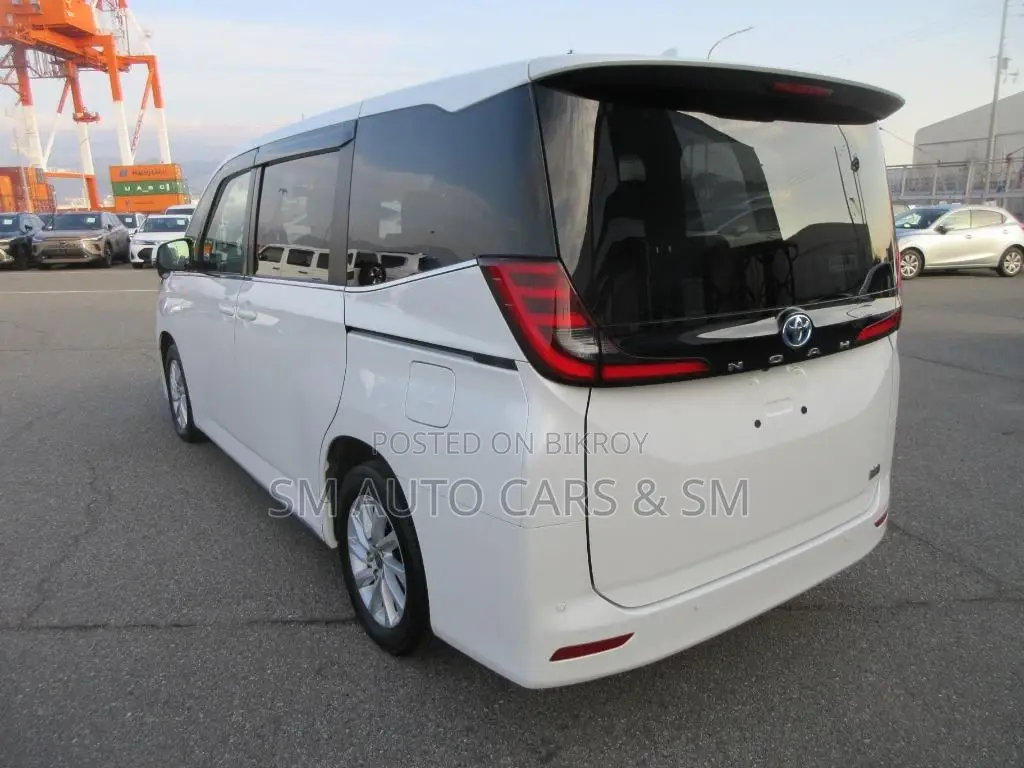 Toyota Noah 2022 Pearl