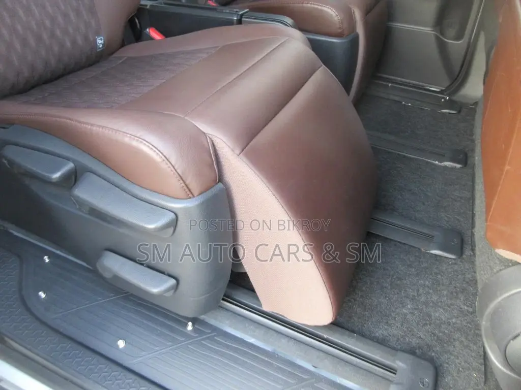 Toyota Noah 2022 Pearl