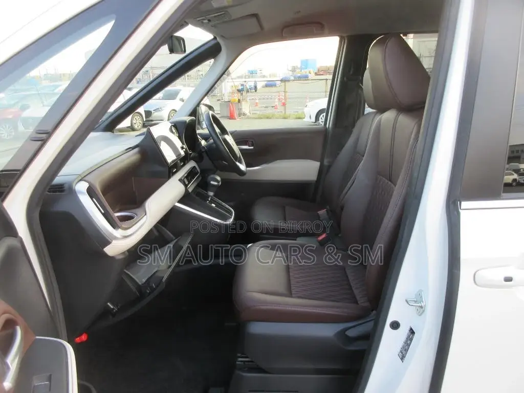 Toyota Noah 2022 Pearl