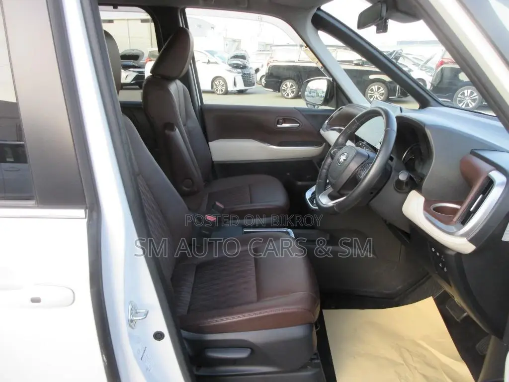 Toyota Noah 2022 Pearl