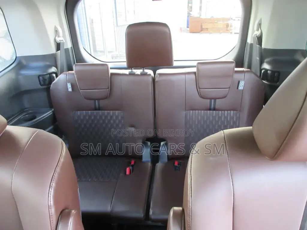 Toyota Noah 2022 Pearl