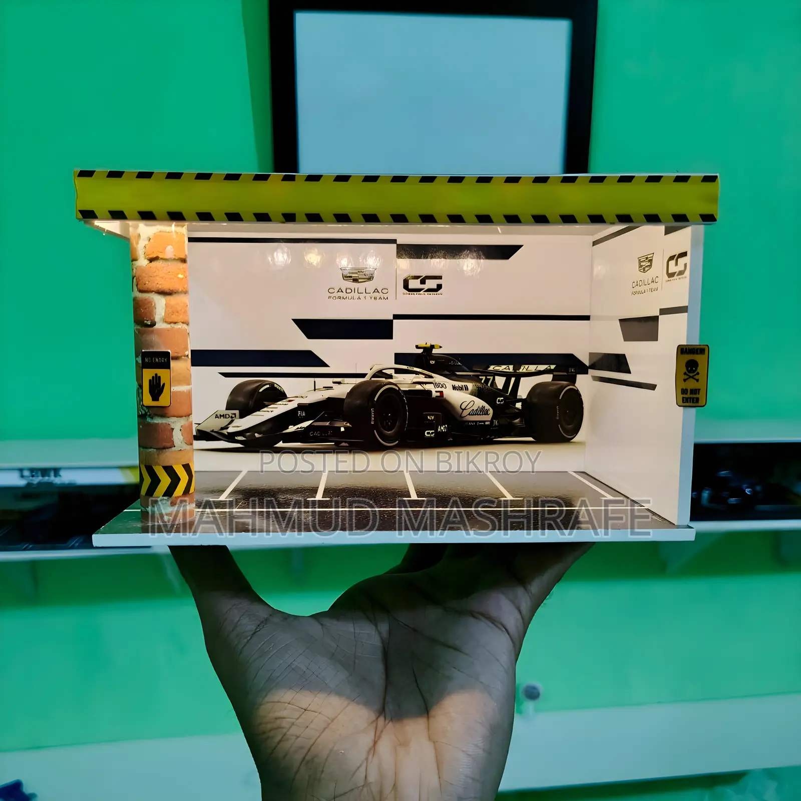 Diorama Car Garage