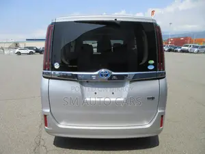 Toyota Noah 1.8 FWD Hybrid (7 Seater) 2021 Silver