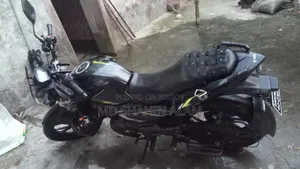 Hero Hunk 2025 Black