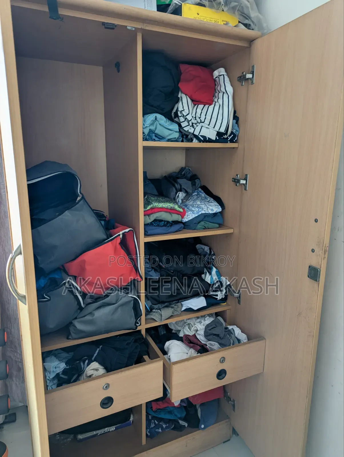 Used Strong Partex Almirah