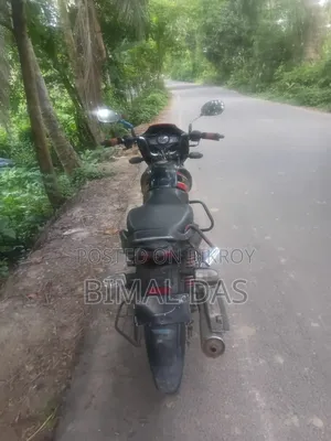 Mahindra Centuro 2018 Red