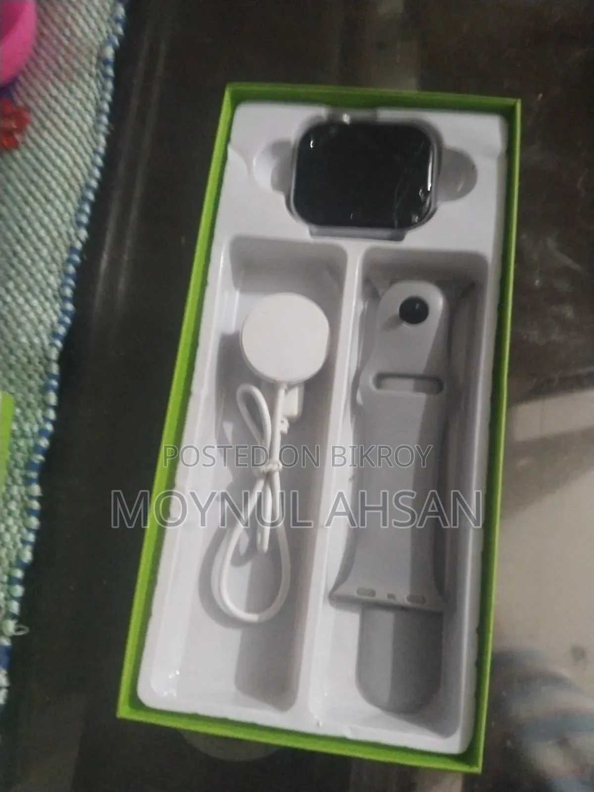 ভাঙা ডিসপ্লে স্মার্ট ওয়াচ
